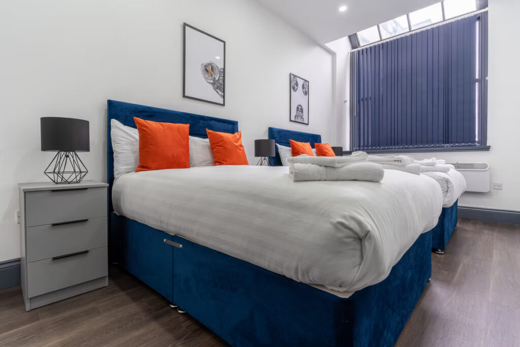 NEW ZEALAND HOUSE 3-BEDROOM APARTMENT (SLEEPS 9)