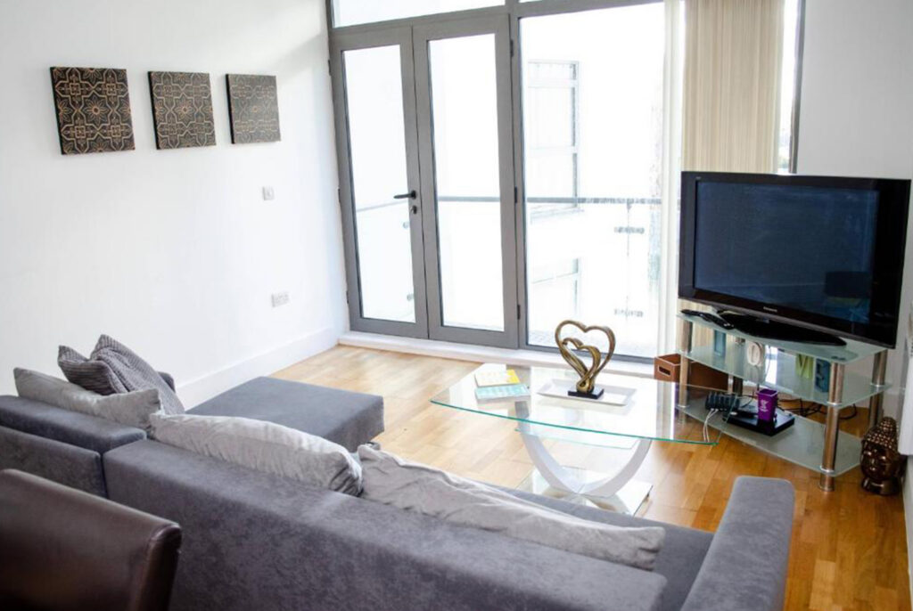 ROPEWALKS APARTMENTS HENRY STREET 2-BEDROOM