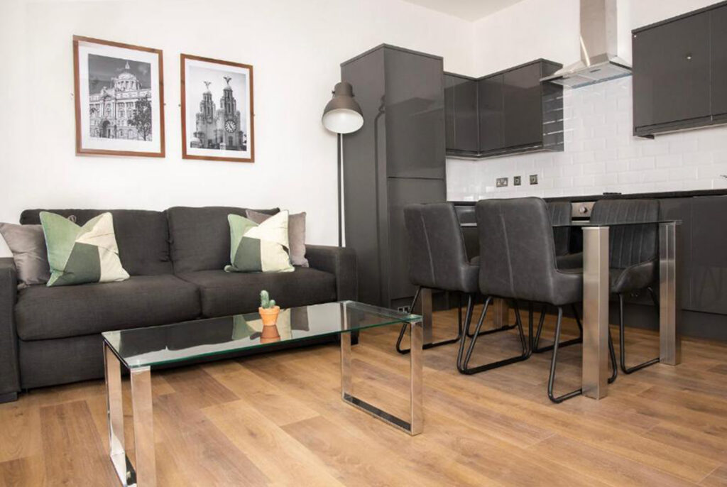 LORD STREET 2-BEDROOM APARTMENT