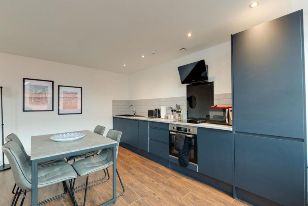 MATHEW STREET 1-BEDROOM APARTMENT