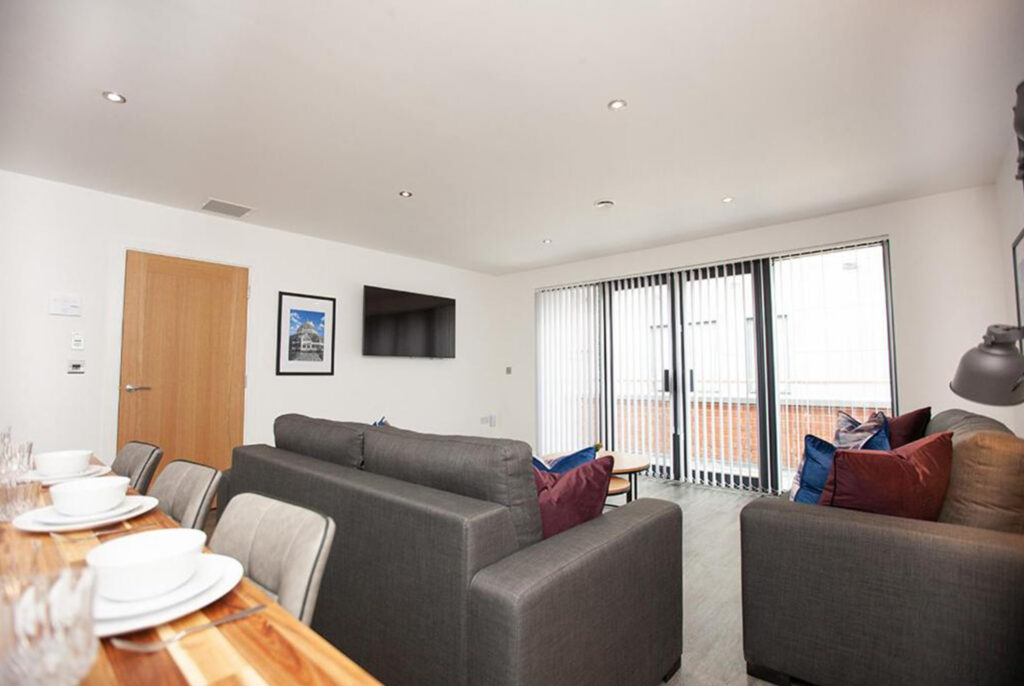 SGT PEPPERS PENTHOUSE APARTMENT