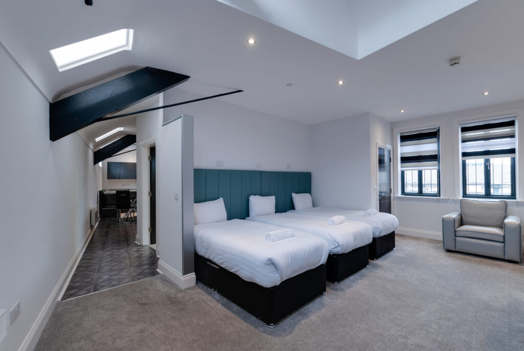 TEMPLE COURT 1-BEDROOM APARTMENT