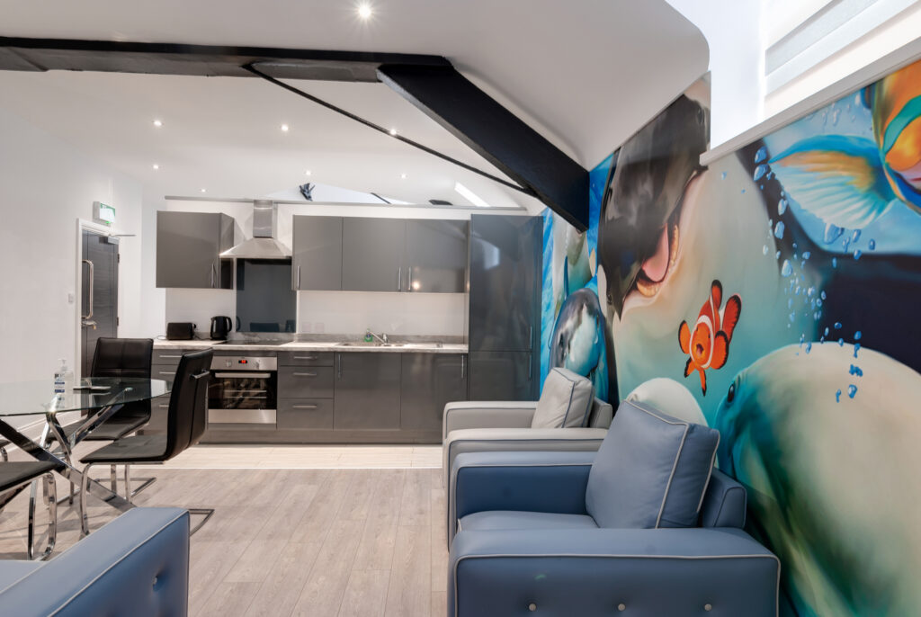 TEMPLE COURT 2-BEDROOM APARTMENT