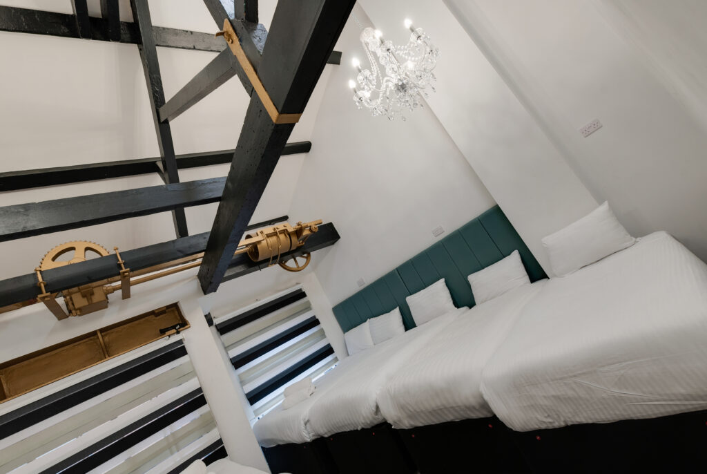 TEMPLE COURT 1-BEDROOM APARTMENT