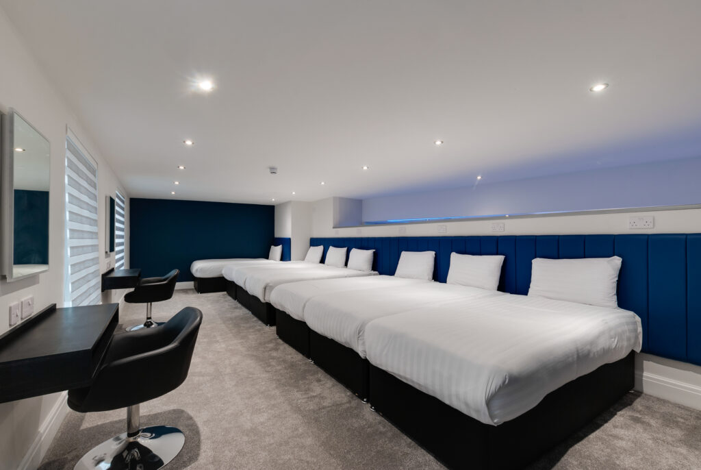 TEMPLE COURT 2-BEDROOM APARTMENT