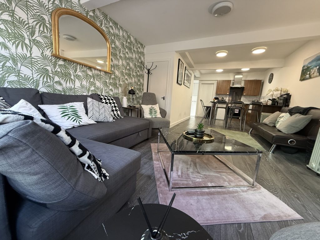 61 Moorfields – City centre apartment sleeps 10