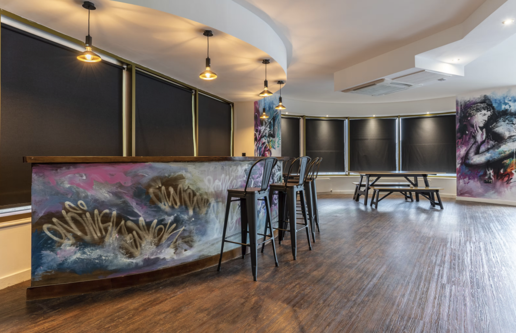 BIG STAY Suites – Rome Party Pad (Sleeps 16)