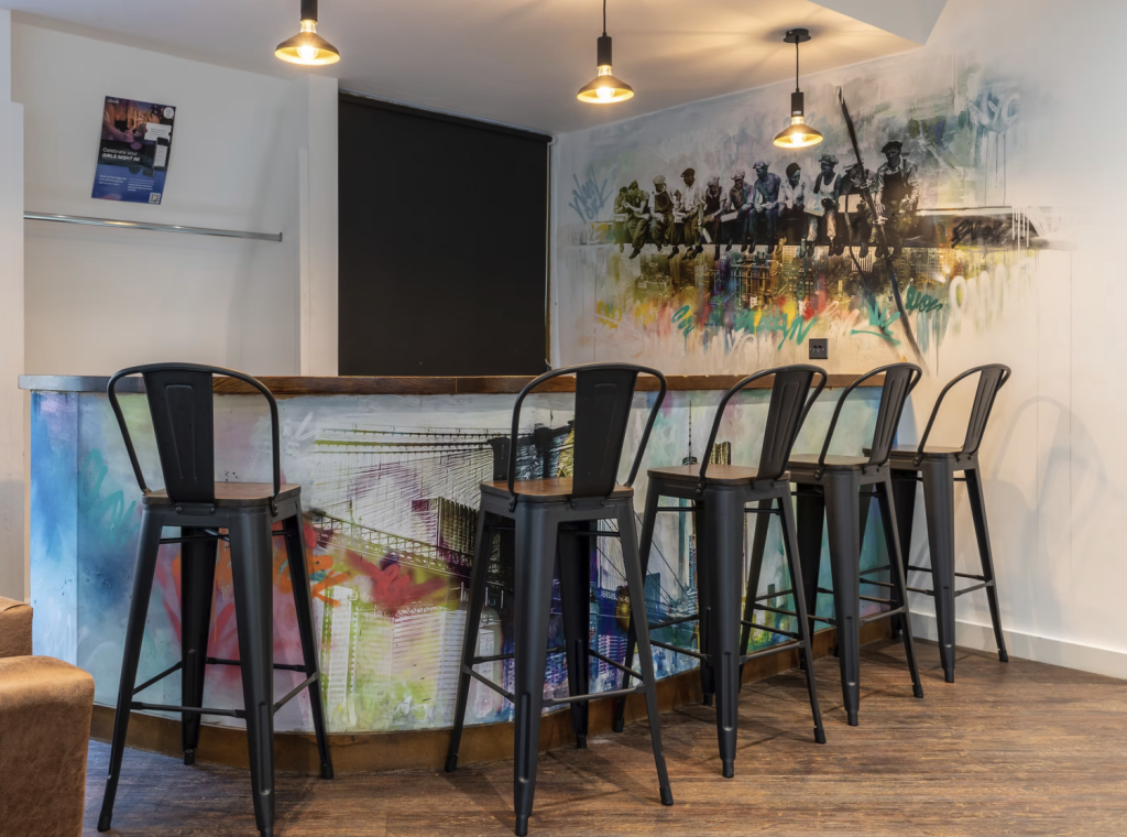 BIG STAY Suites – New York Party Pad (Sleeps 16)